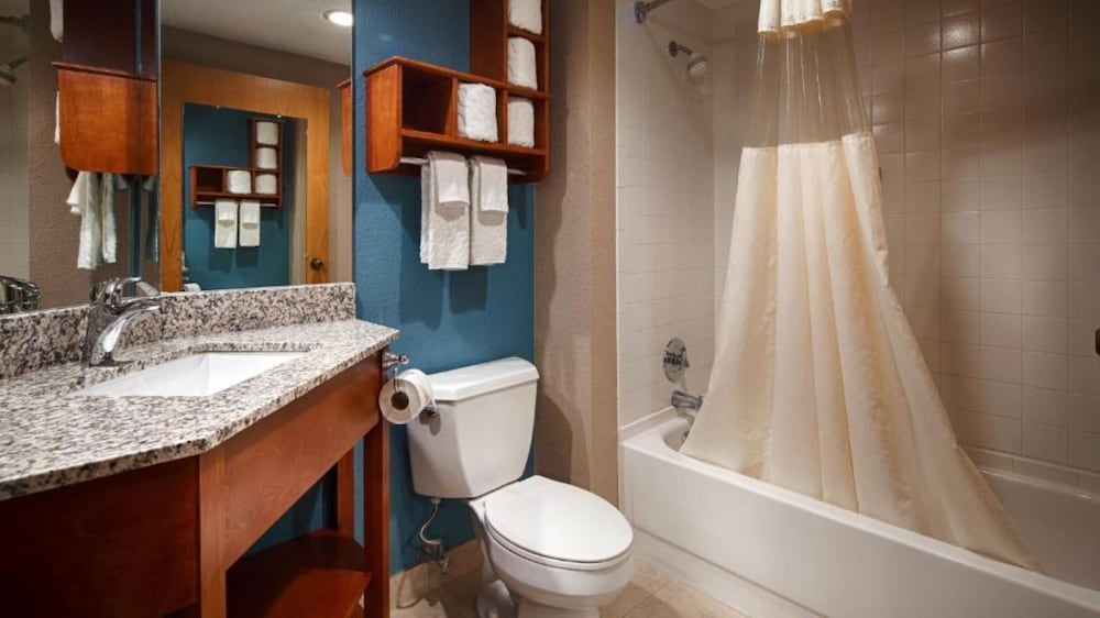 Days Inn by Wyndham Englewood Dayton Airport - photo 18