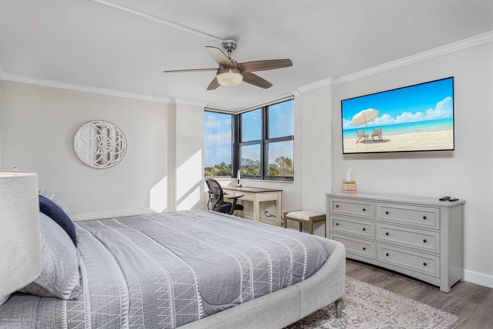 Harbor Towers 4th Fl Pool & Bay Views End Unit - photo 65