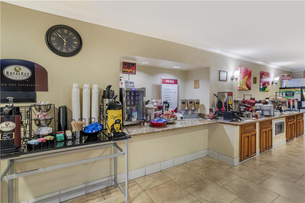 Best Western Plus Pleasanton Inn - photo 6