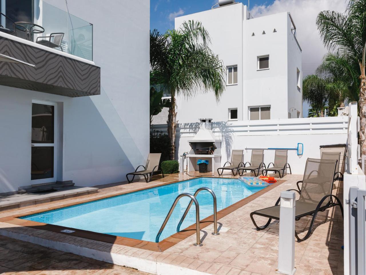 Nissini Villas — 4-Star Luxury Hotel in Ayia Napa, Cyprus