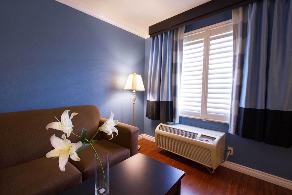 Regency Inn Los Angeles - photo 24