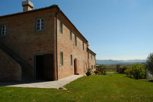 Agriturismo S.Angelo — 4-Star Luxury Hotel in Foiano Della Chiana, Italy