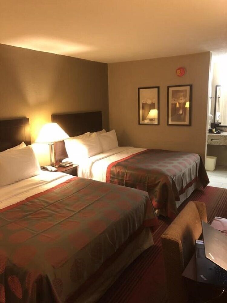 Ramada by Wyndham Michigan City - photo 13