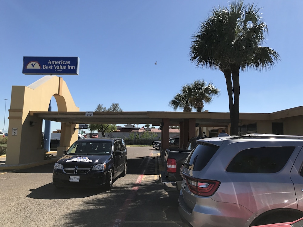 Americas Best Value Inn Laredo - photo 25