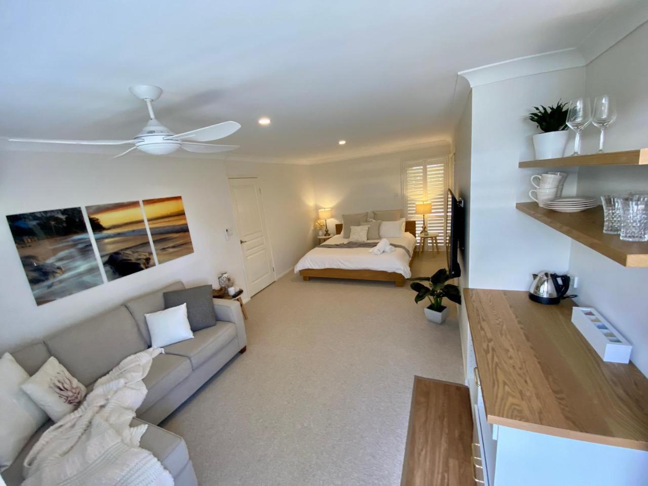 Casuarina Beach 2 Bedroom Retreat — 4-Star Luxury Hotel in Casuarina, Australia