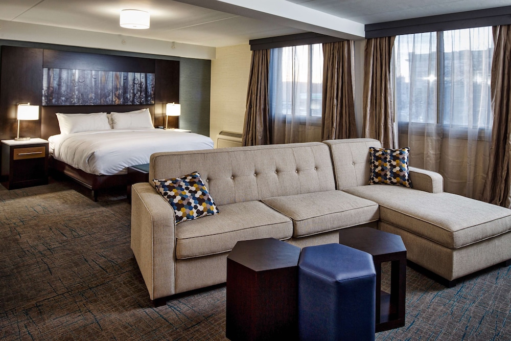 DoubleTree by Hilton Neenah - photo 21