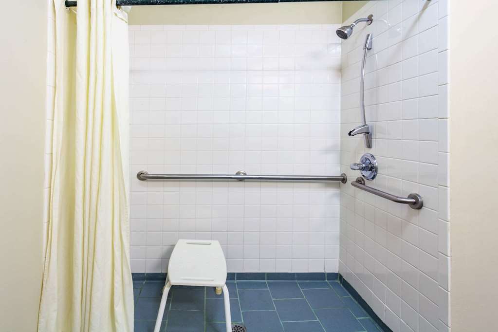 Super 8 by Wyndham Morristown South - photo 8
