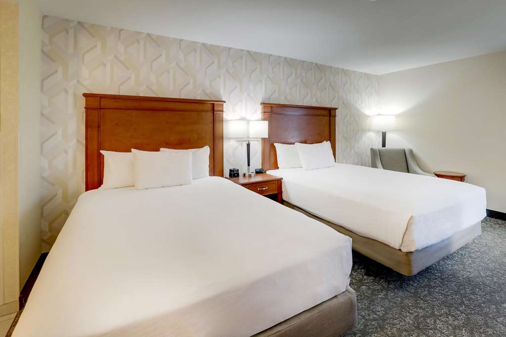 Drury Inn & Suites Charlotte University Place - photo 45