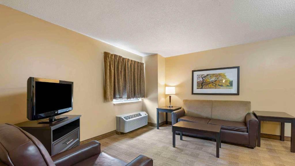 Studio 6 Extended Stay Fairfield OH Cincinnati - photo 26