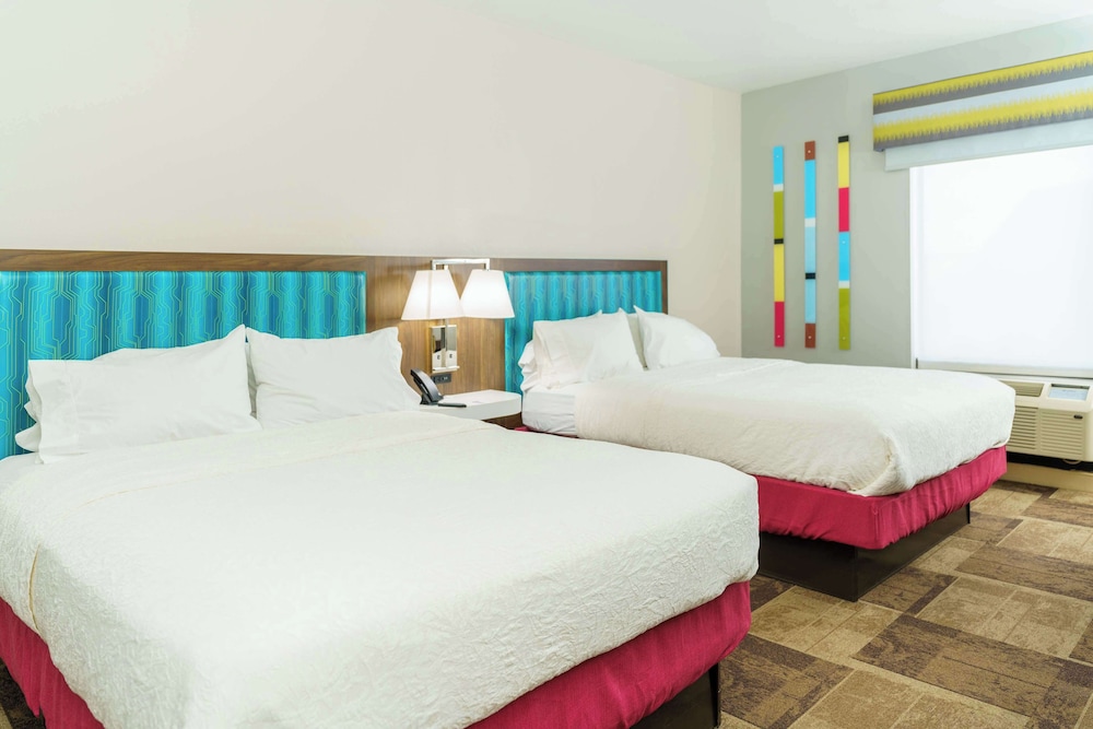 Hampton Inn Hutchinson - photo 33