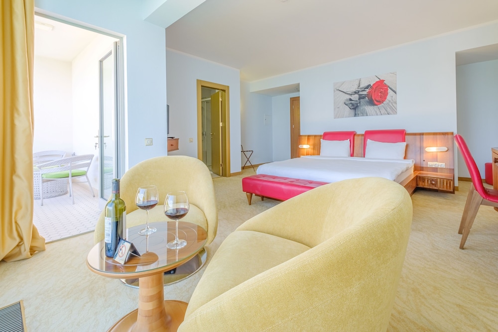 Castello Mare Hotel & Wellness Resort