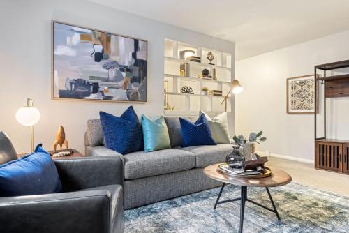 Maple Heights Haven Unit 4 — 4-Star Luxury Hotel in Maple Heights, United States