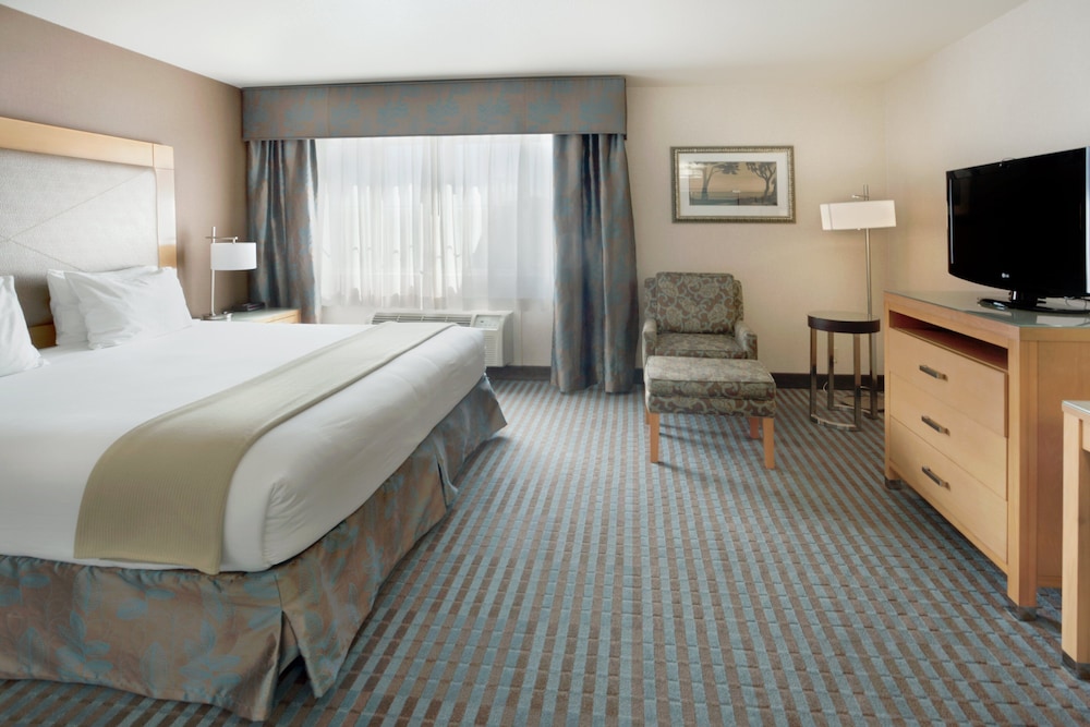 Holiday Inn Express Monterey Cannery Row by IHG - photo 9