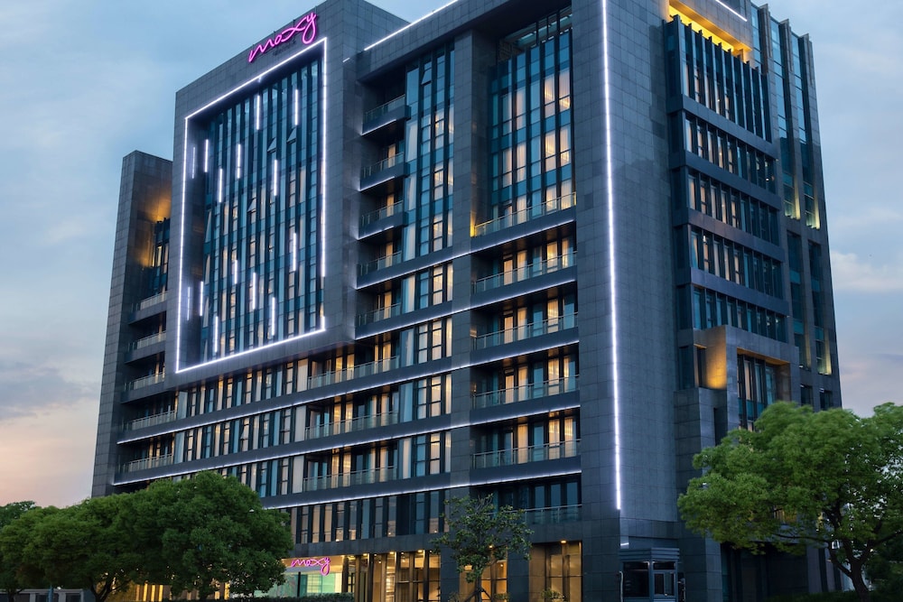 Moxy Shanghai Hongqiao NECC — 4-Star Luxury Hotel in Shanghai, People's Republic of China