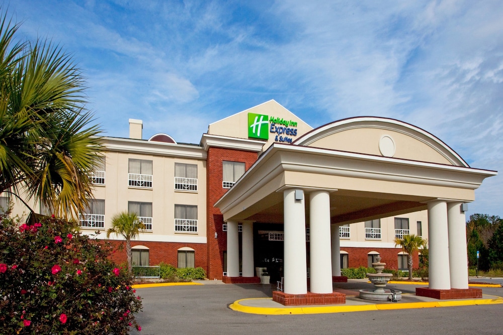 Holiday Inn Express Hotel & Suites Quincy I 10 by IHG in Quincy, United States