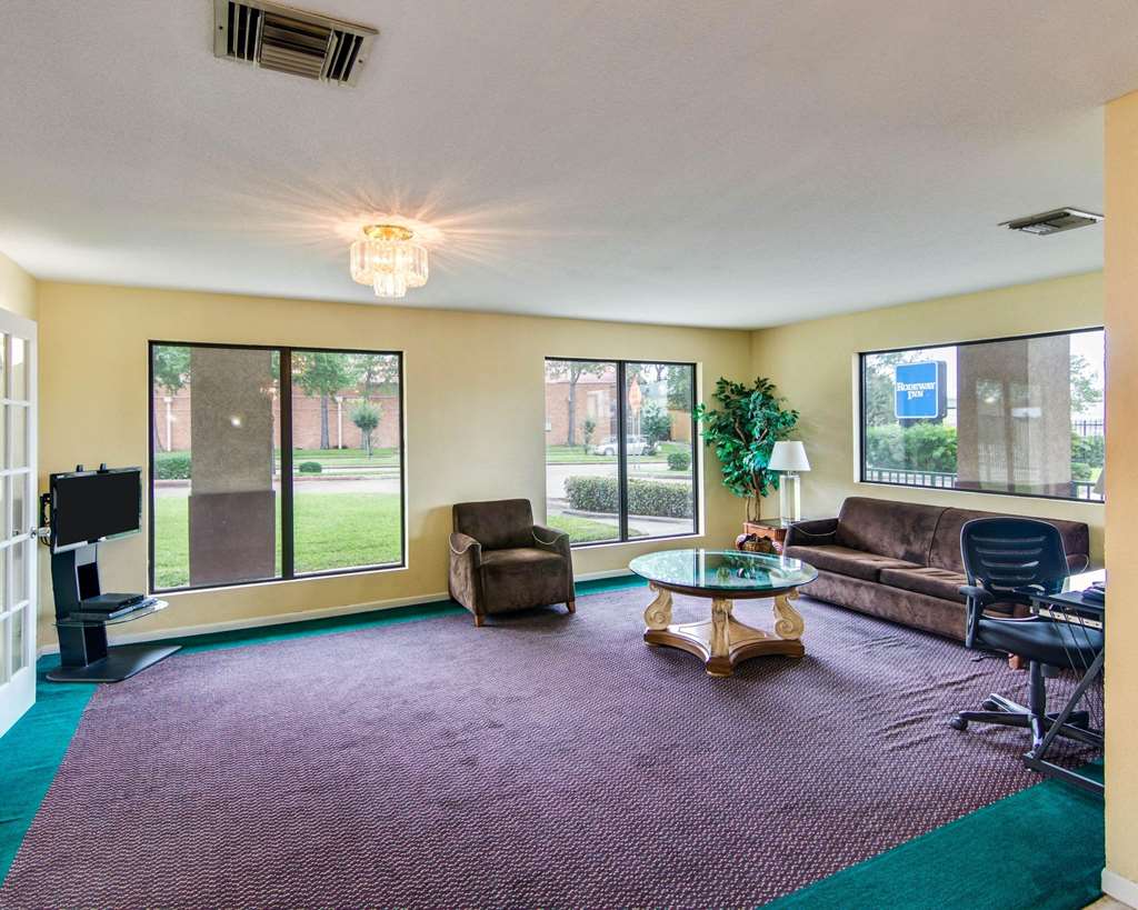 Rodeway Inn & Suites Highway 290 Northwest - photo 7