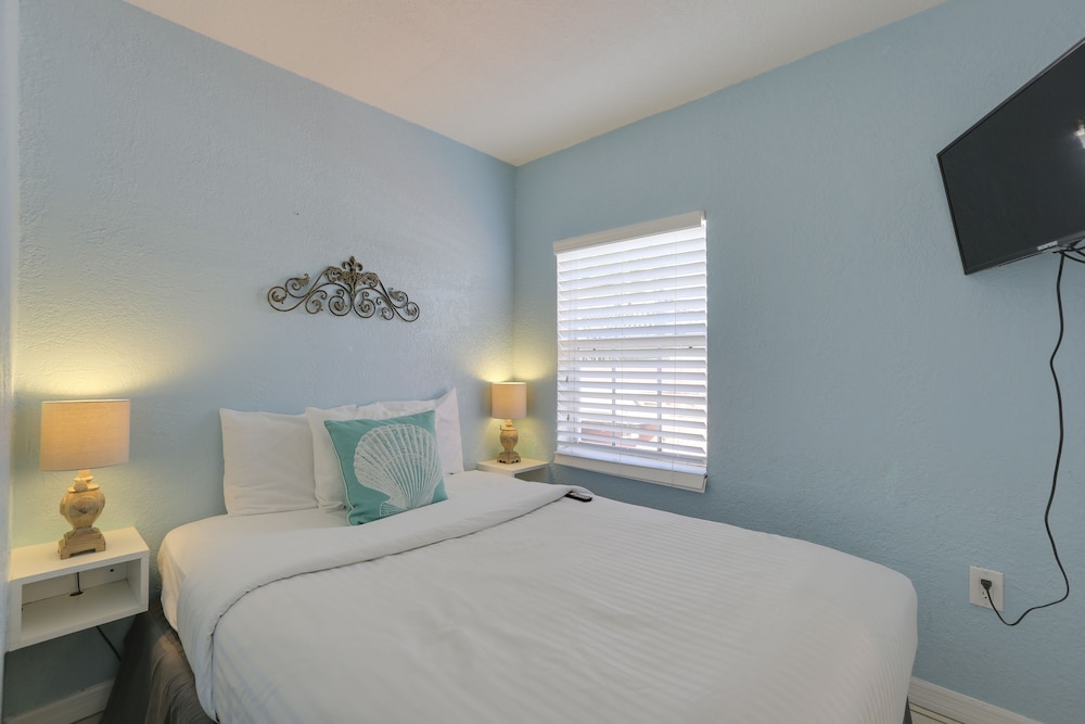 Blind Pass Resort Motel - photo 20