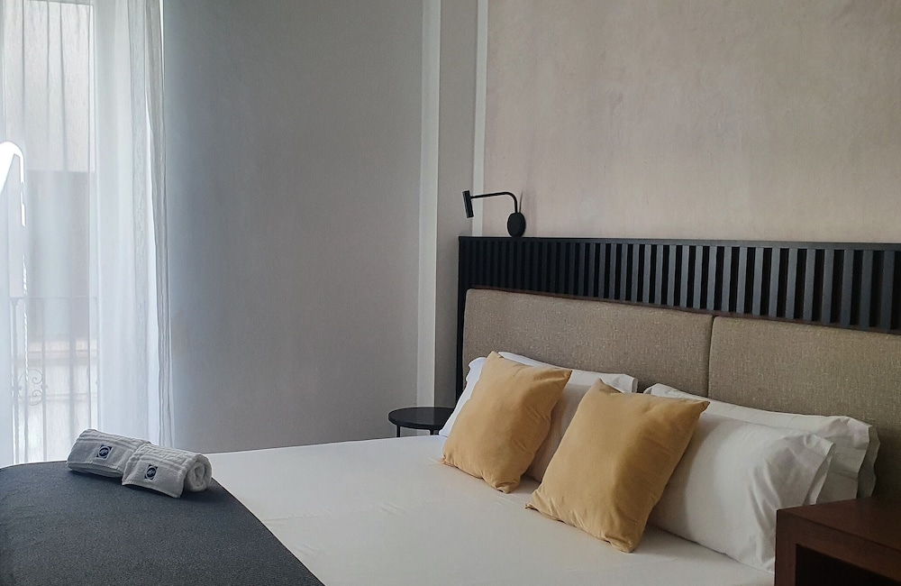 Isa Sevilla Suites - last minute hotel in Sevilla