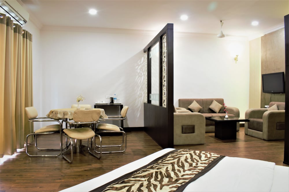 Tristar Hotels in Chanda, India