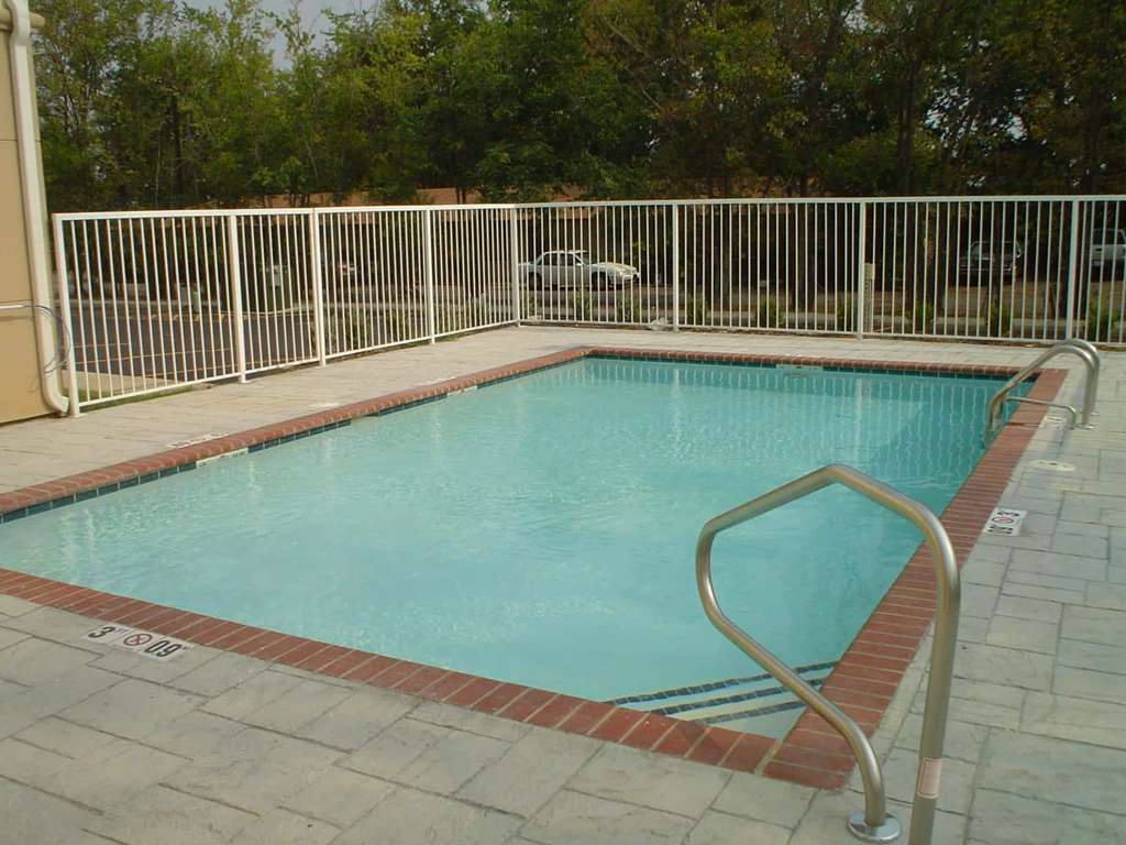 La Quinta Inn & Suites by Wyndham Fort Smith - photo 6