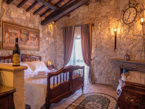Suite Duomo — 4-Star Luxury Hotel in Bracciano, Italy