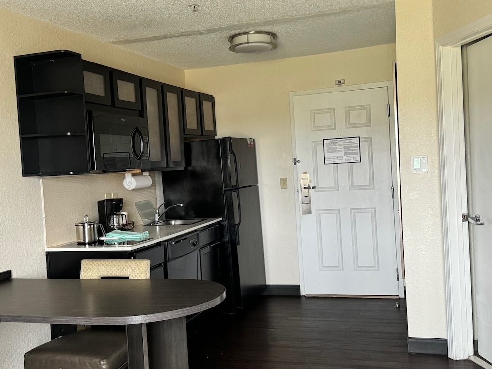 Candlewood Suites Olive Branch Memphis Area - photo 10
