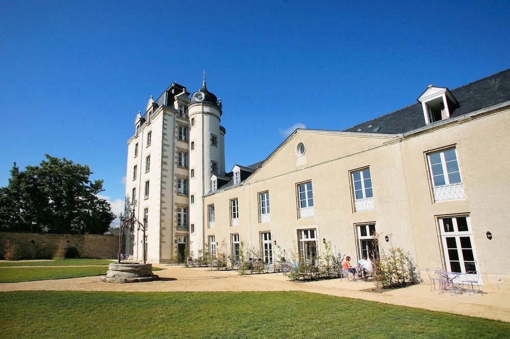 Résidence Odalys Le Château de Keravéon — 4-Star Luxury Hotel in Erdeven, France