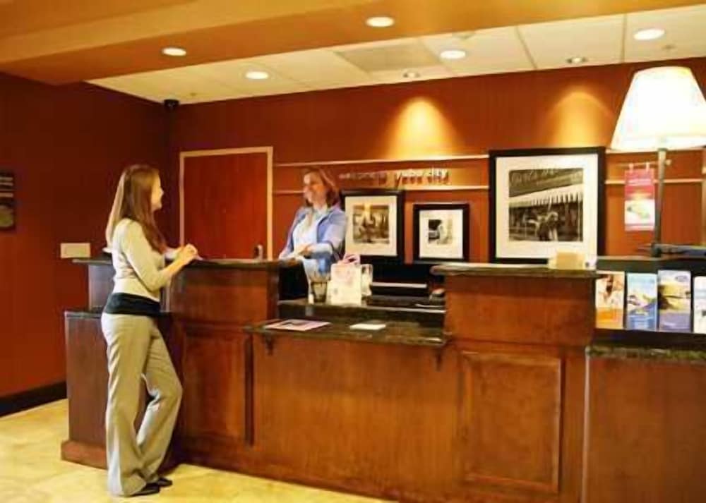 Hampton Inn & Suites Yuba City - photo 4