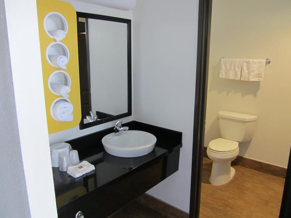 Motel 6 Anaheim CA - photo 15