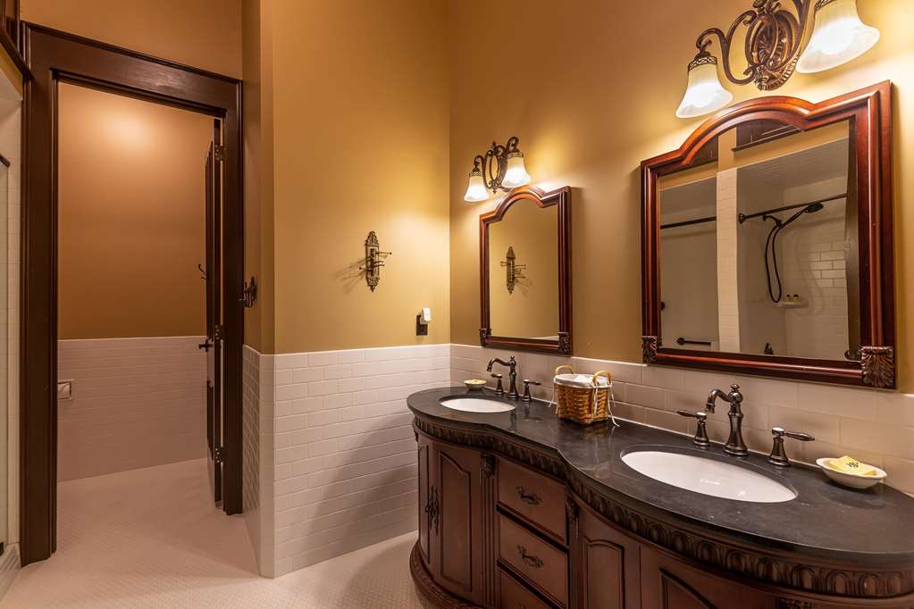 Steele Mansion - photo 42
