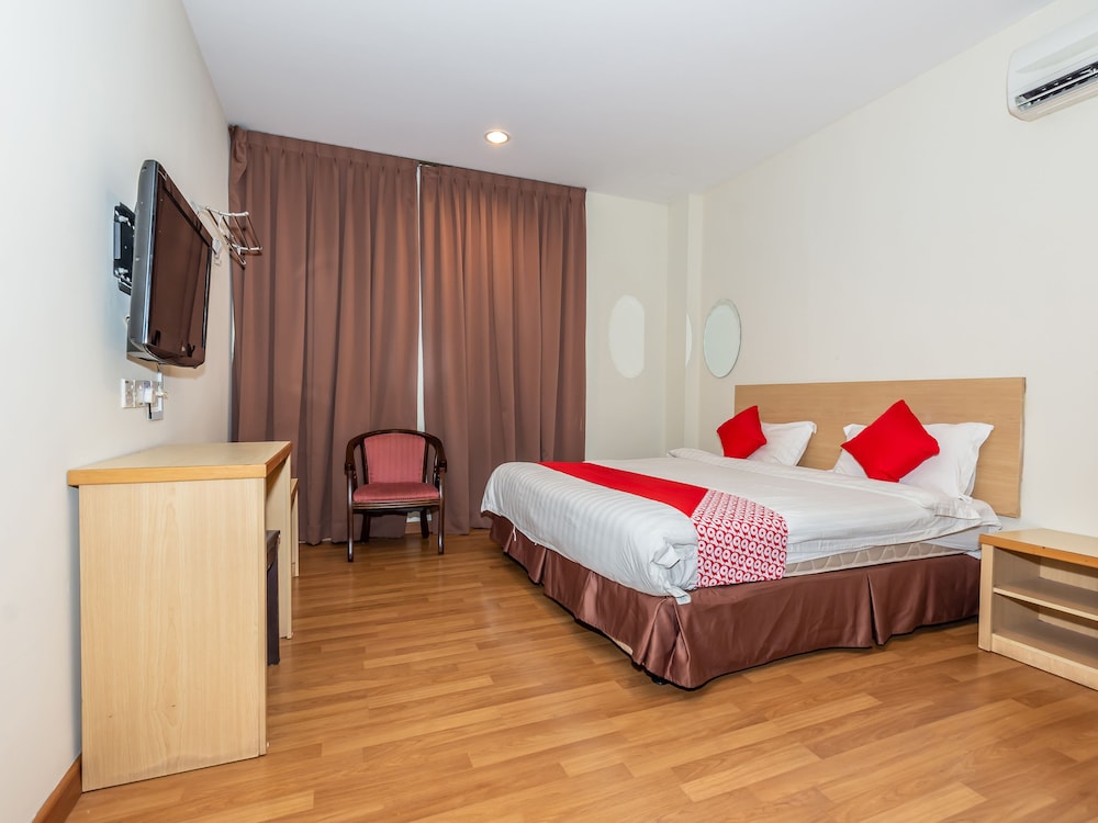 Ninety Six Hotel Batu Berendam — hotel near Malacca International Airport