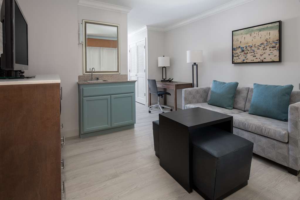 Best Western Plus All Suites Inn - photo 50