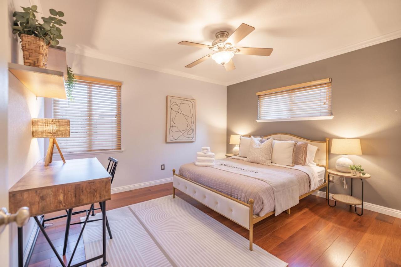 #Marbella Lane Charming 4br Bungalo for Relaxing Retreat — hotel in Fullerton