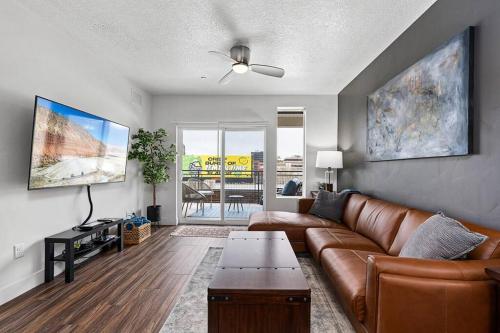Beautiful Opulent Central City 1BD1BA Amenities — 4-Star Luxury Hotel in Salt Lake City, United States