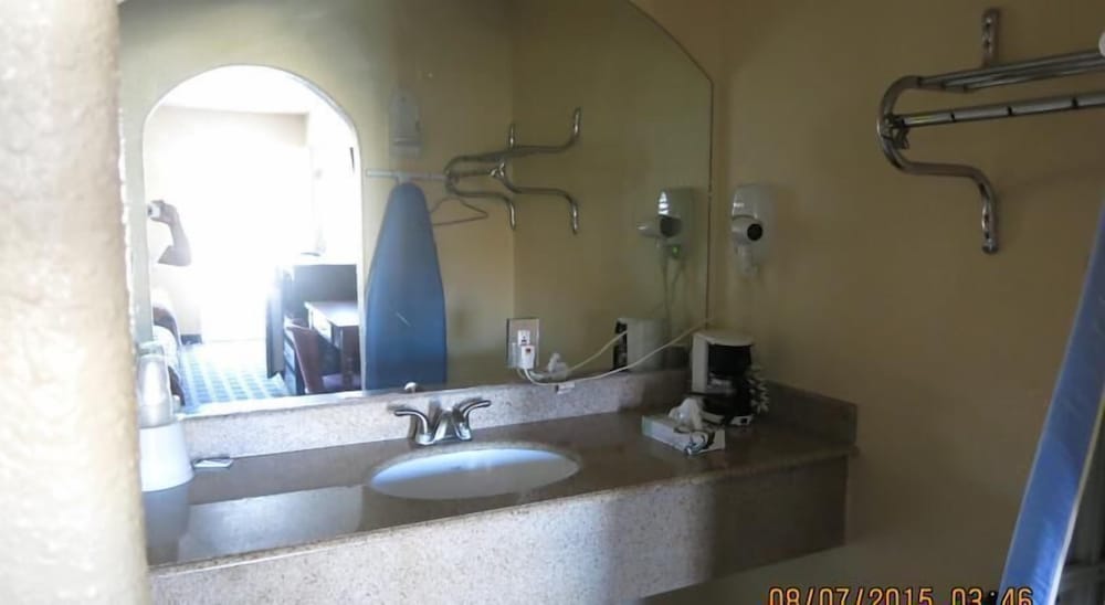 Taylor village inn and suites - photo 20