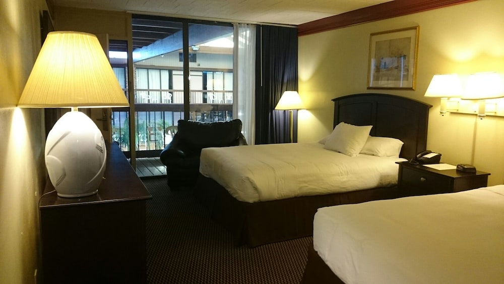 Ramada Conference Center Altoona - photo 28