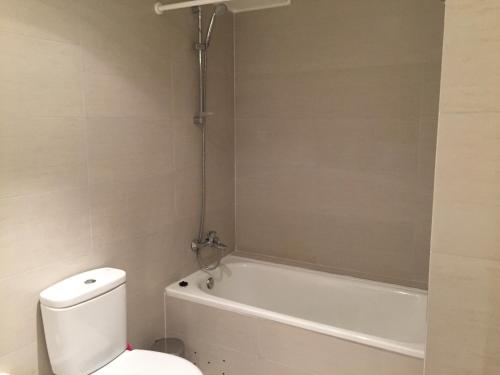 Apartamento Parque Arauco Kennedy — 4-Star Luxury Hotel in Santiago, Chile