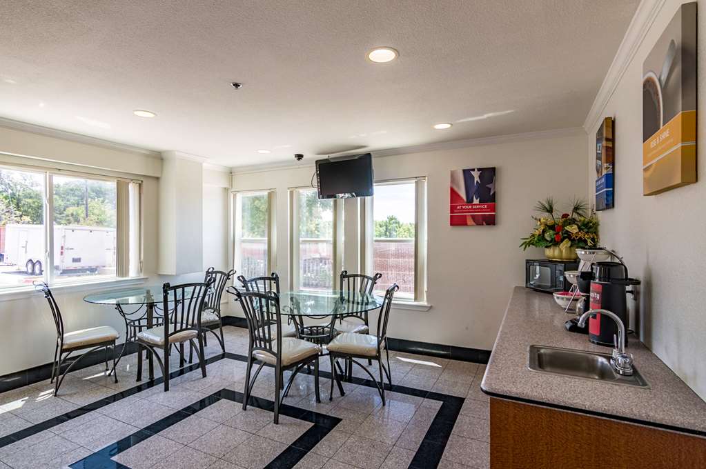 Motel 6 Azle TX - photo 22
