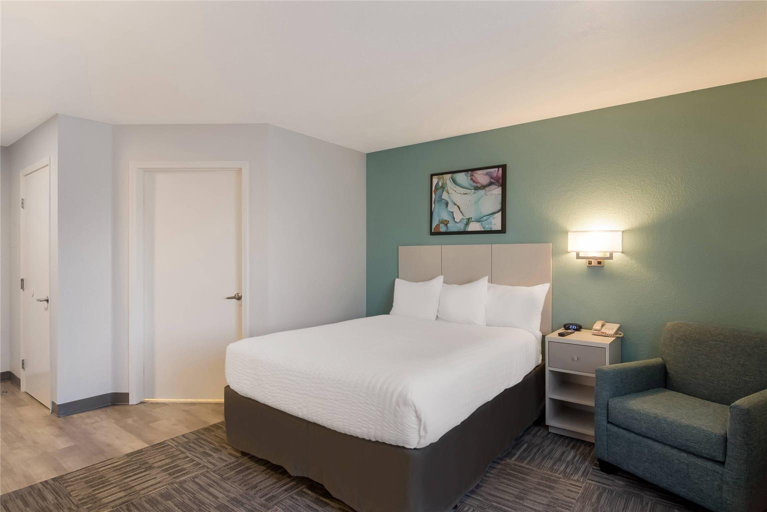MainStay Suites Omaha Old Mill - photo 7