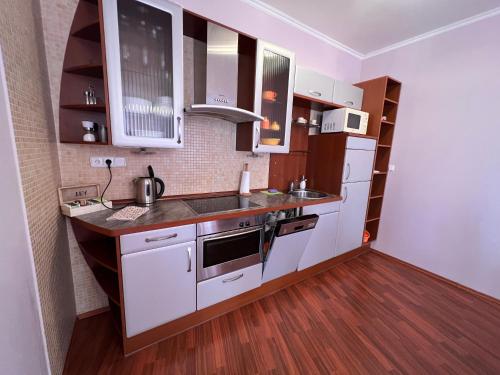 Jurincom apartmens Zamecky Vrch — 4-Star Luxury Hotel in Karlovy Vary, Czech Republic