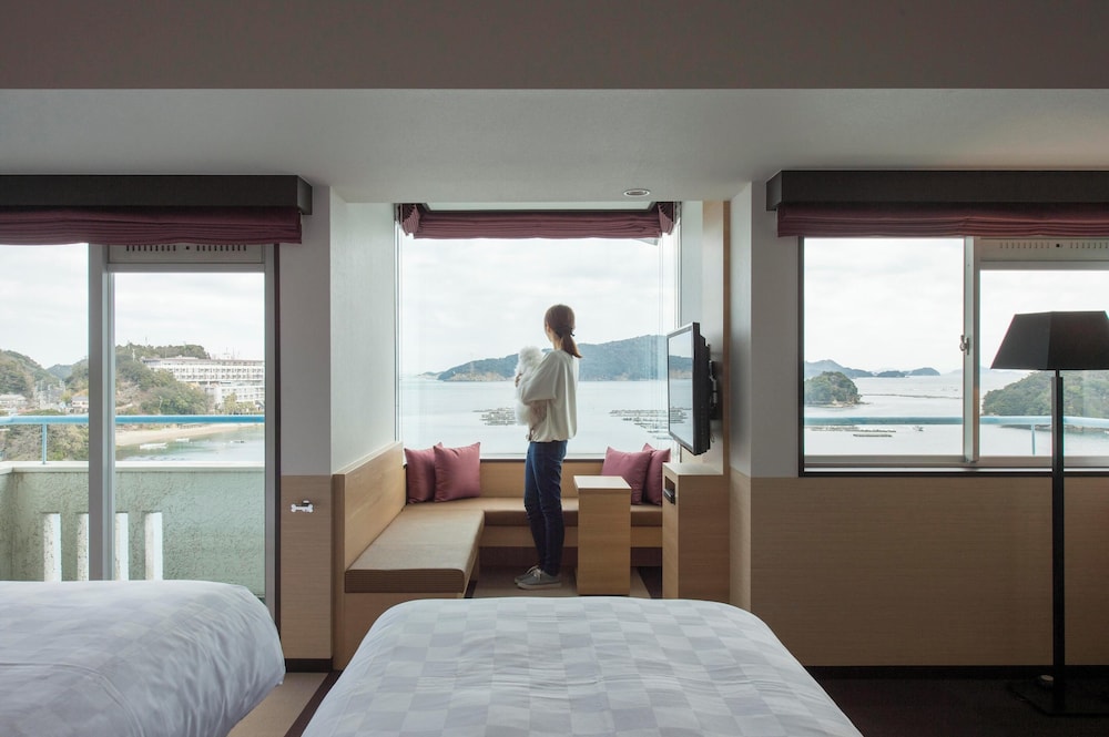 Izumigo Toba Dog Paradise Hotel in Toba, Japan