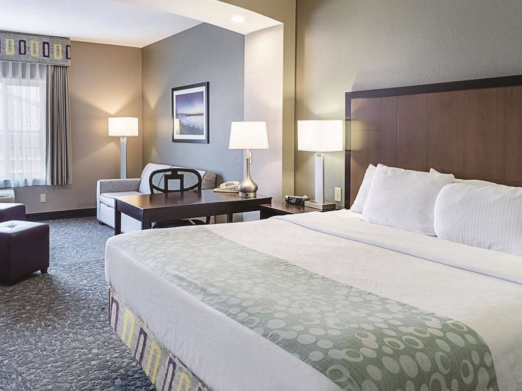 La Quinta Inn & Suites by Wyndham Biloxi - photo 20