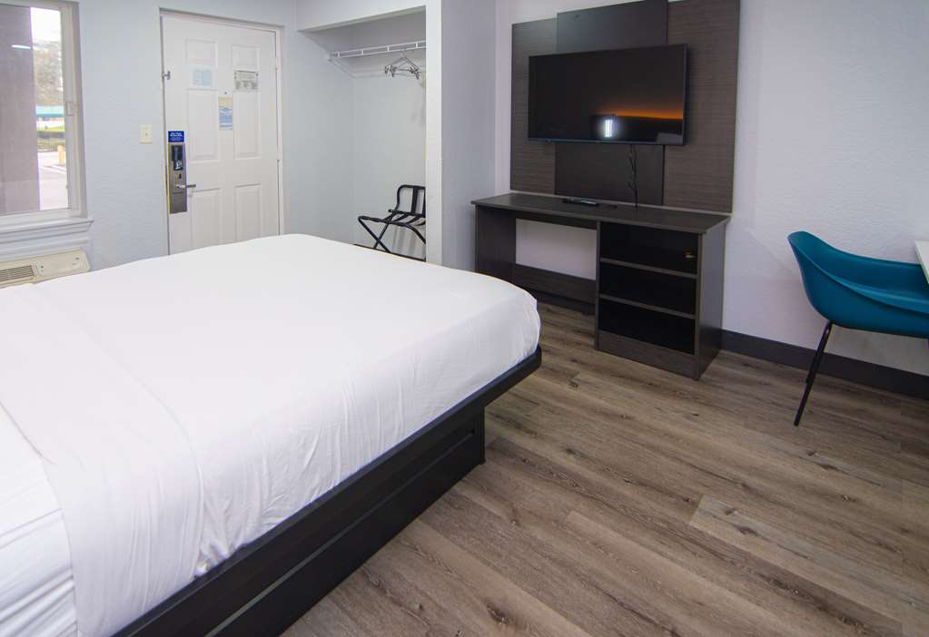 Studio 6 Extended Stay West Palm Beach FL - photo 13