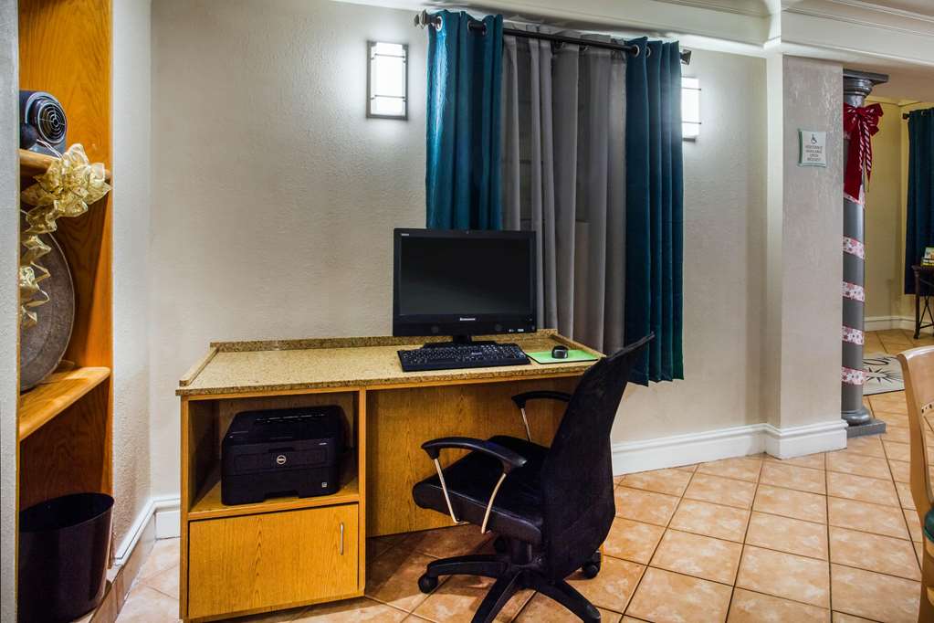 La Quinta Inn by Wyndham Norfolk Virginia Beach - photo 29