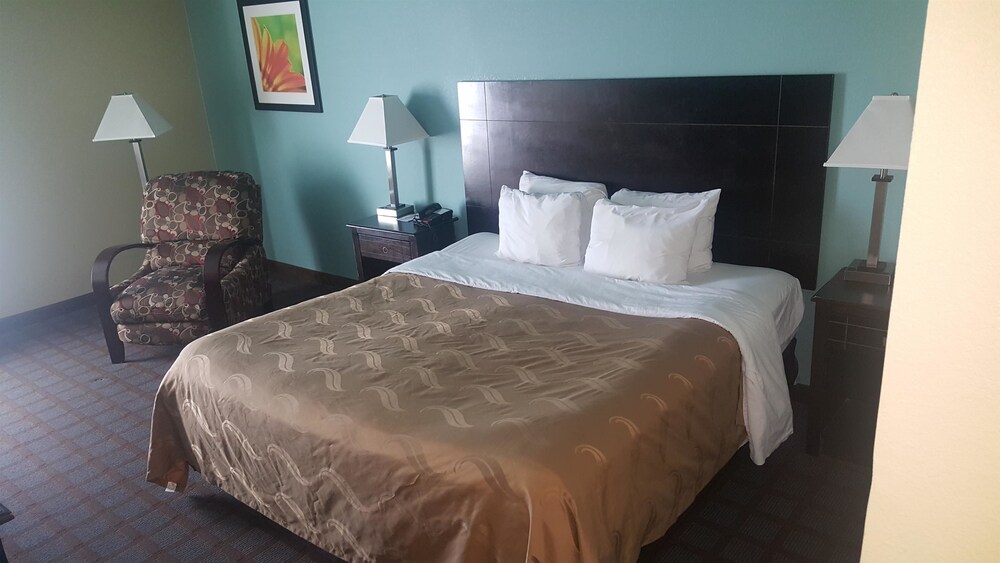 SureStay Plus Hotel by Best Western Blue Springs - photo 15