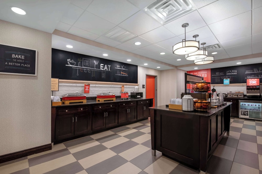Hampton Inn & Suites Harvey New Orleans West Bank - photo 32