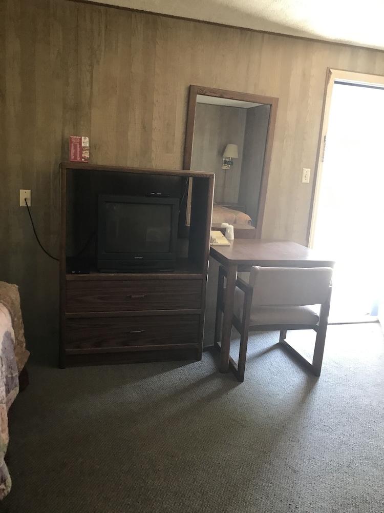 Coronado West Motel - photo 17