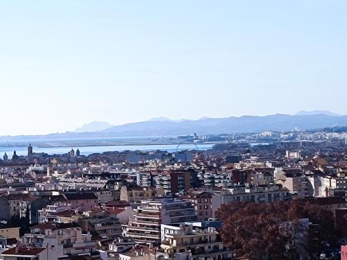 Double room with great view - carbon neutral hotel in Nice