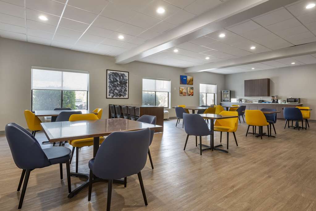 Comfort Inn Philadelphia International Airport - photo 24