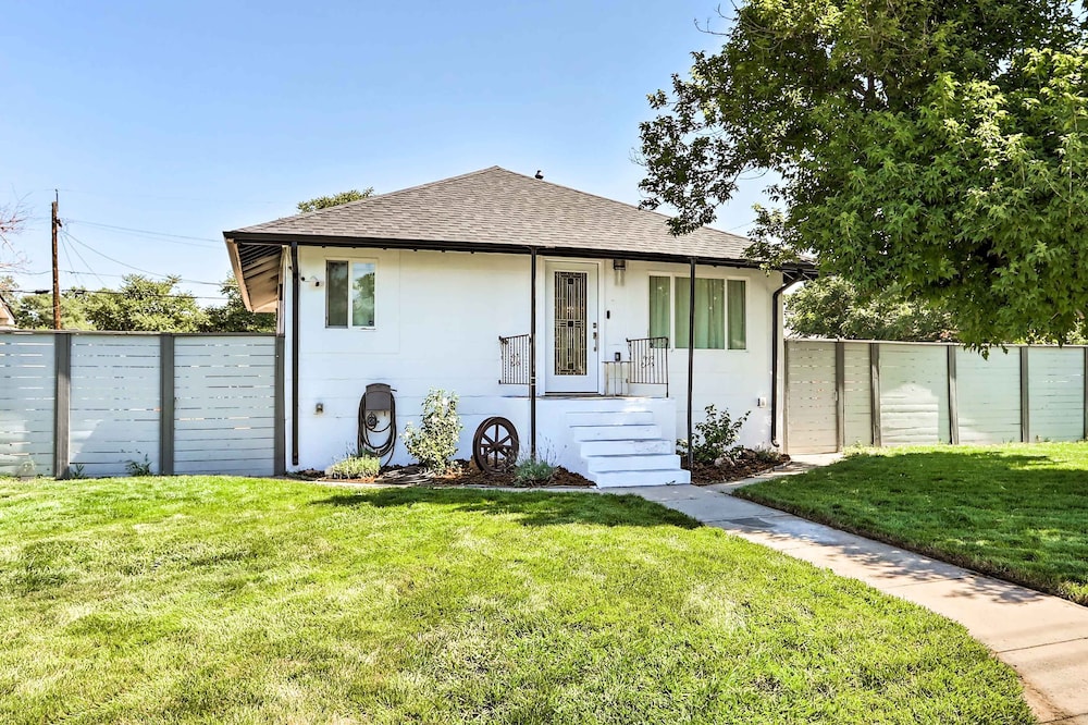 Denver Retreat w Yard 4 Mi to Downtown in Denver, United States